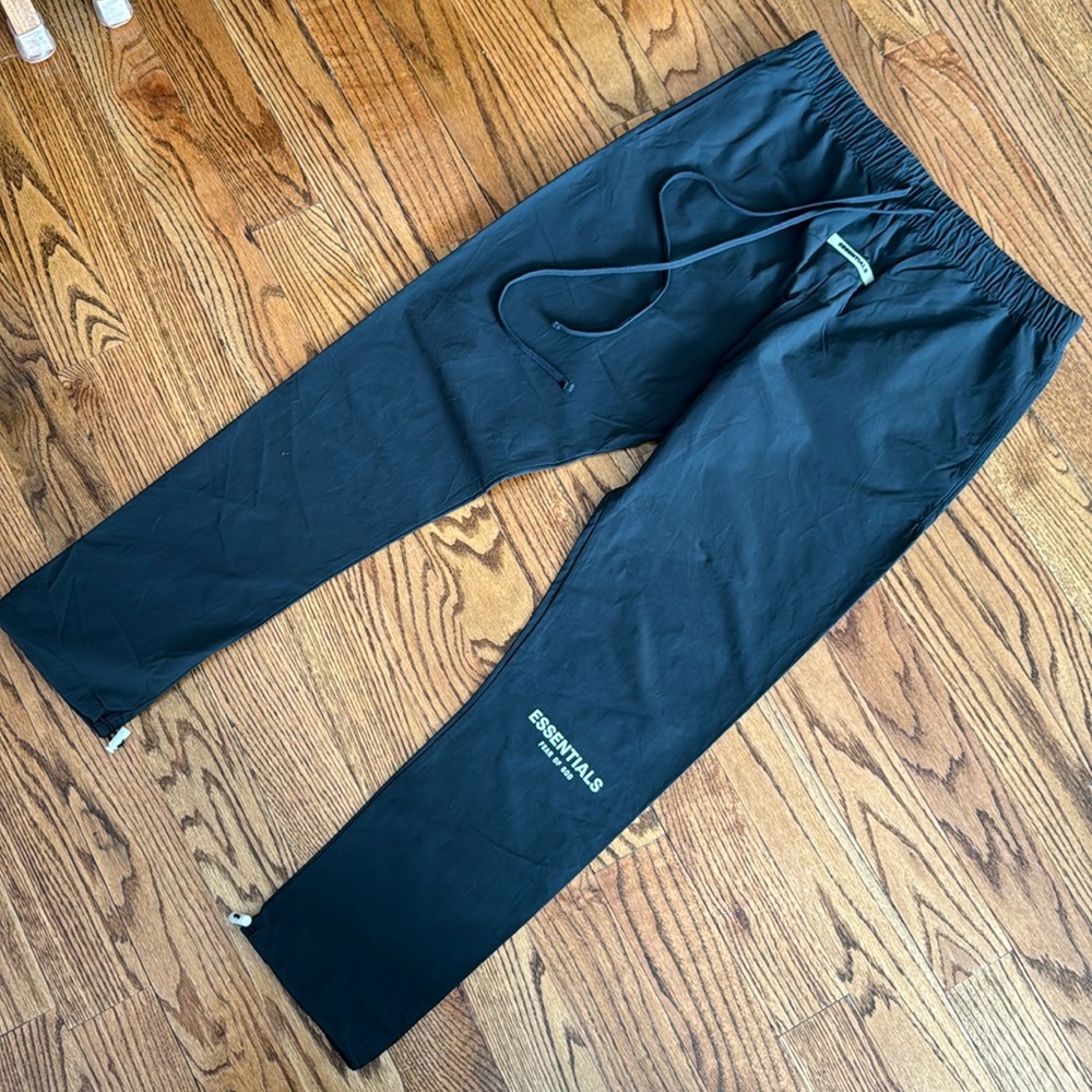 Essentials - Fear of God Drawstring Pants - Picture 2 of 6
